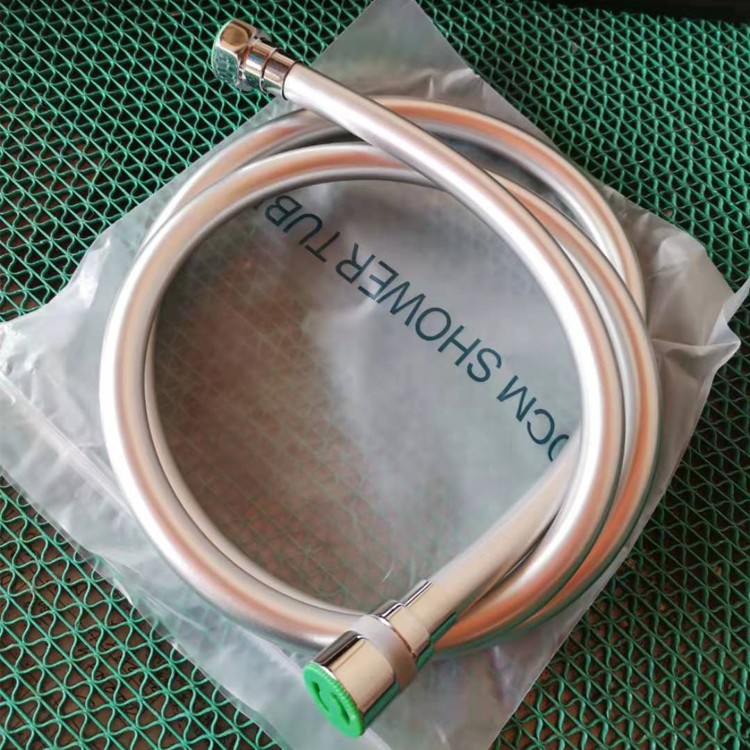 Душ шланг черный