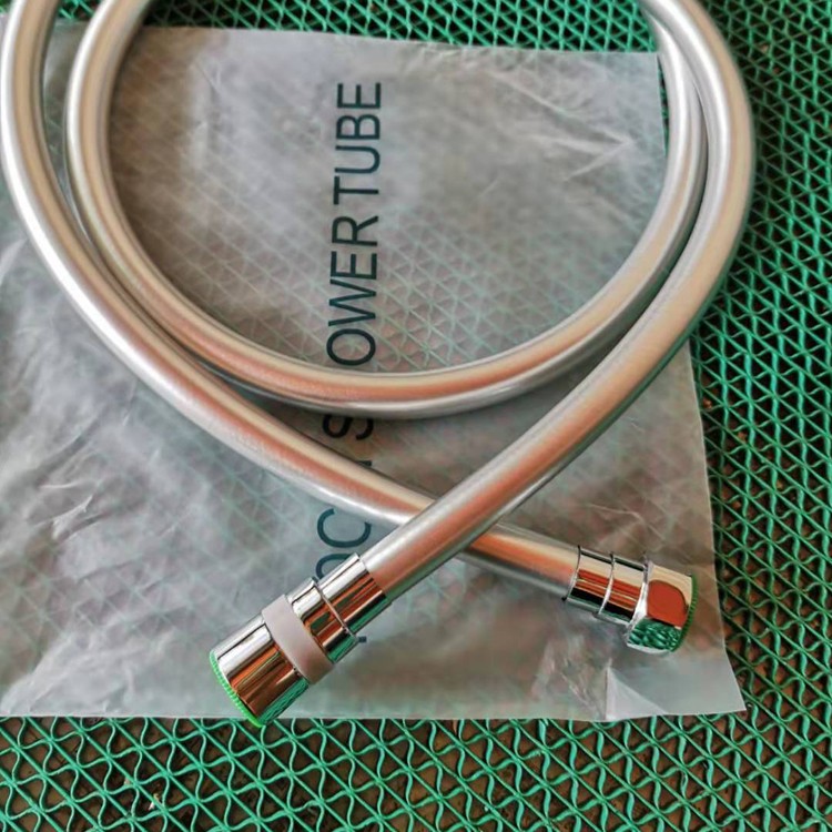 Душ шланг черный